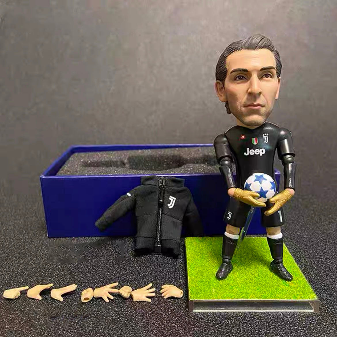 Football Star Action Figures - CR7, Messi, Neymar, Mbappé - 12-15cm Altura - Mini Bonecas de Futebol