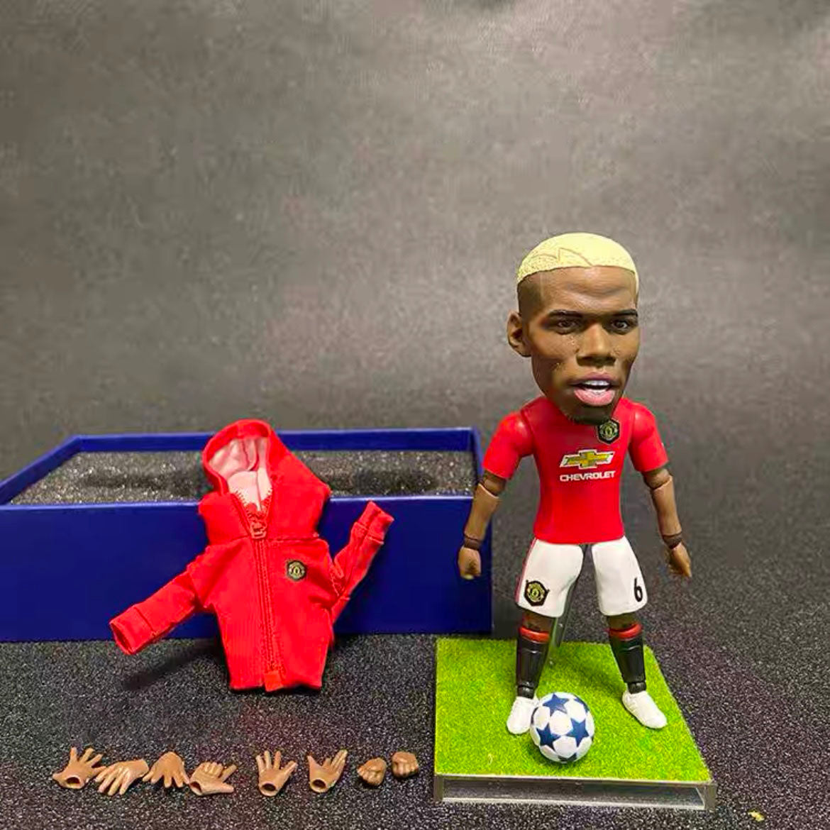 Football Star Action Figures - CR7, Messi, Neymar, Mbappé - 12-15cm Altura - Mini Bonecas de Futebol