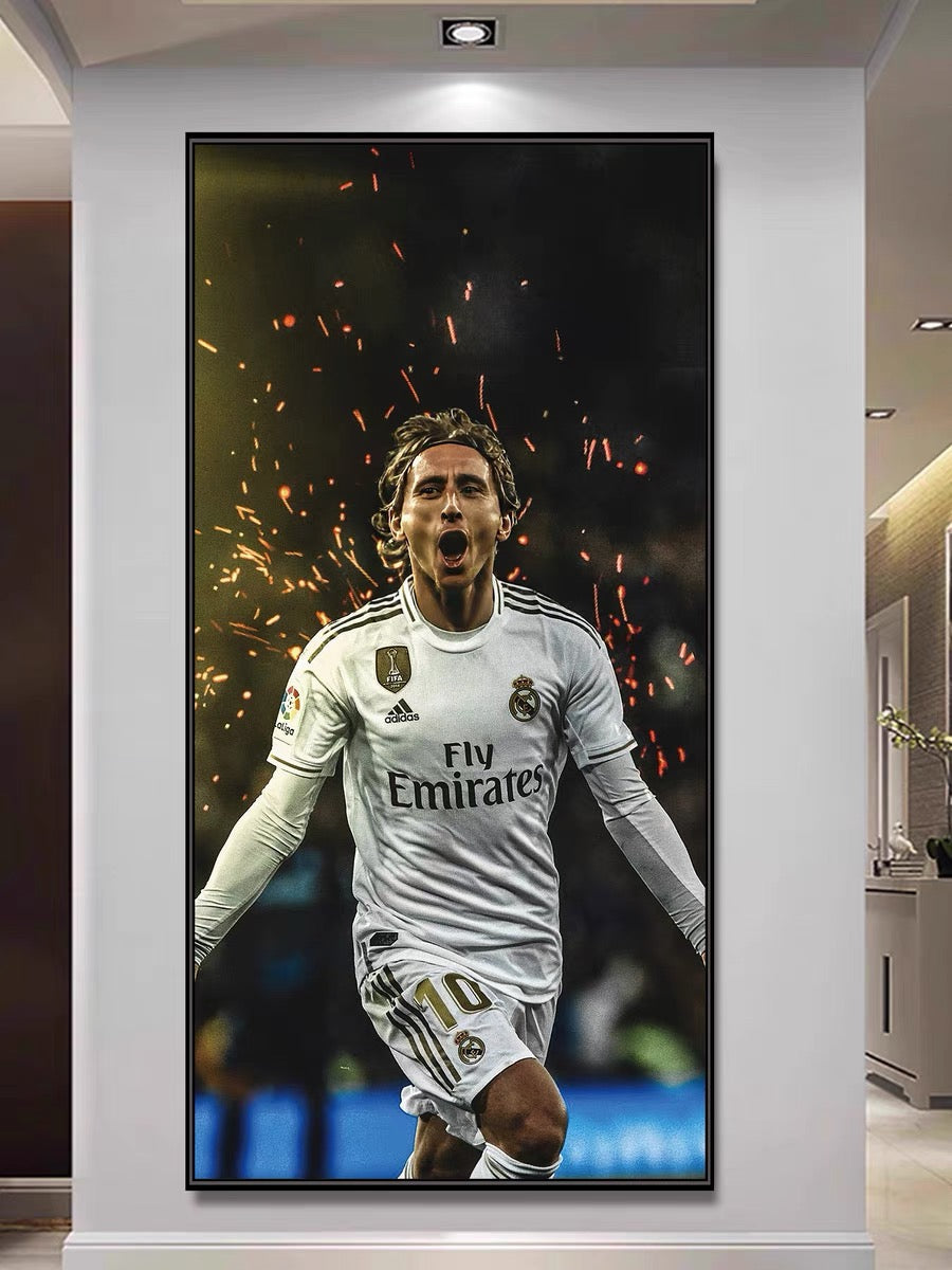 Luka Modric Real Madrid - Vertical 1:2 WallArt - Crystal Porcelain Painting - Aluminum Frame