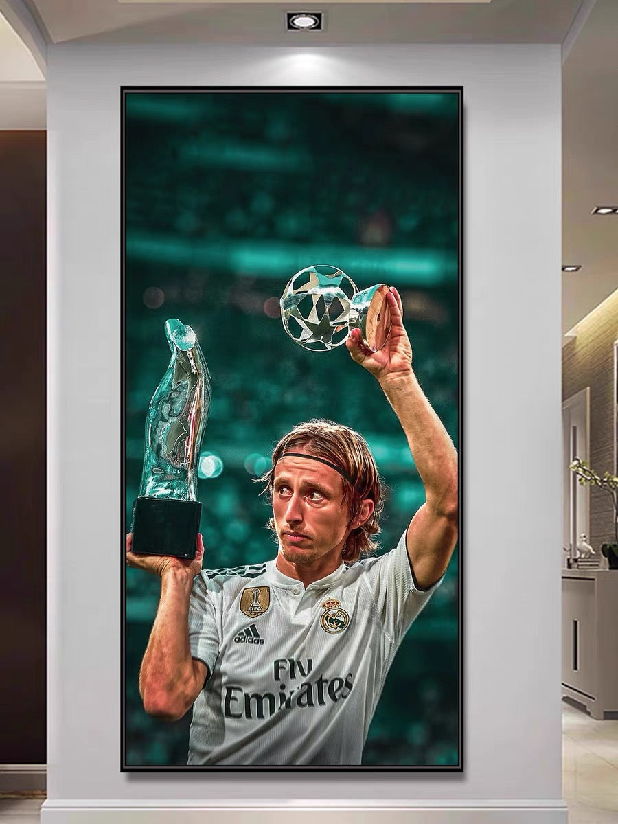 Luka Modric Real Madrid - Vertical 1:2 WallArt - Crystal Porcelain Painting - Aluminum Frame
