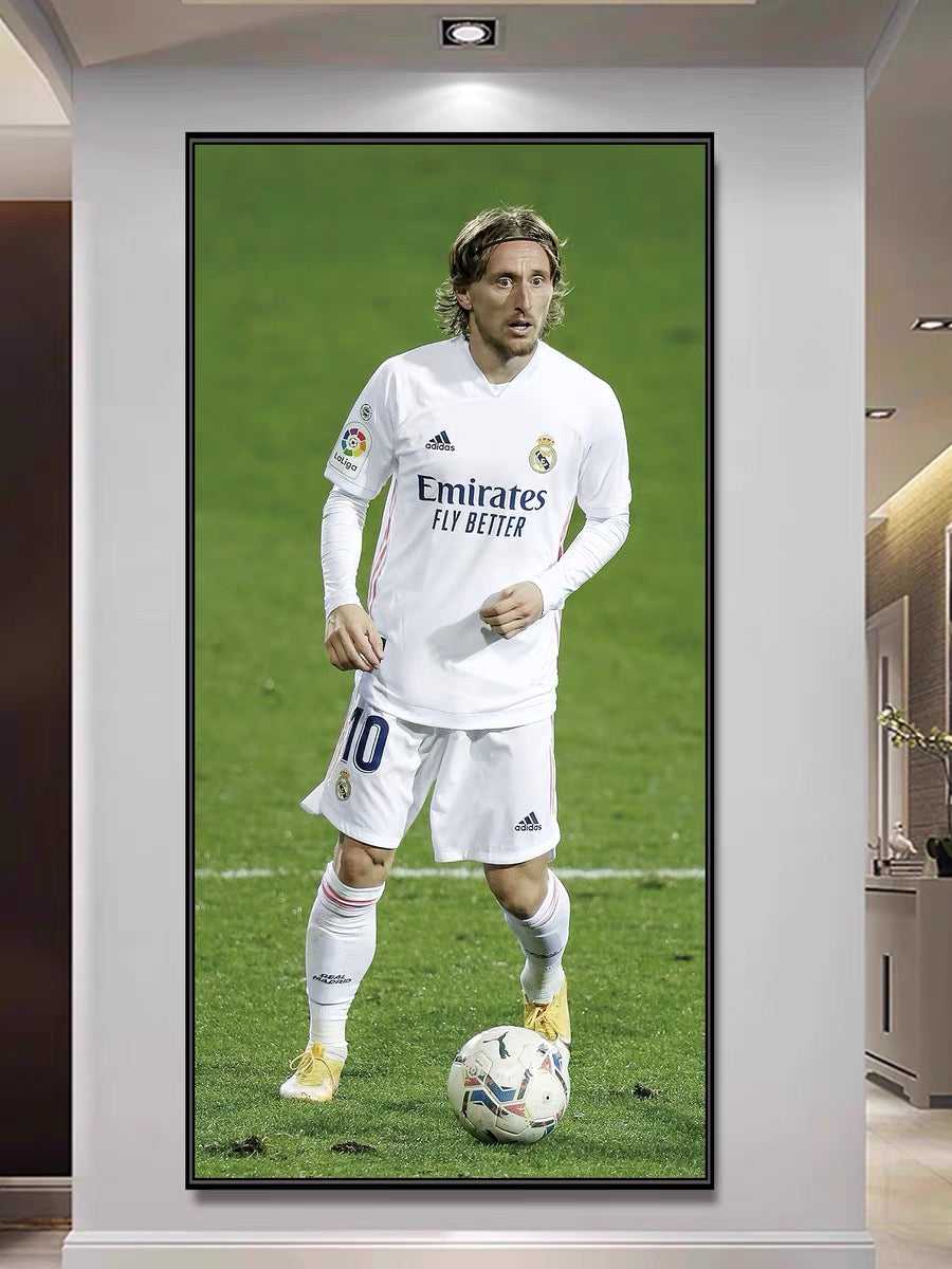 Luka Modric Real Madrid - Vertical 1:2 WallArt - Crystal Porcelain Painting - Aluminum Frame