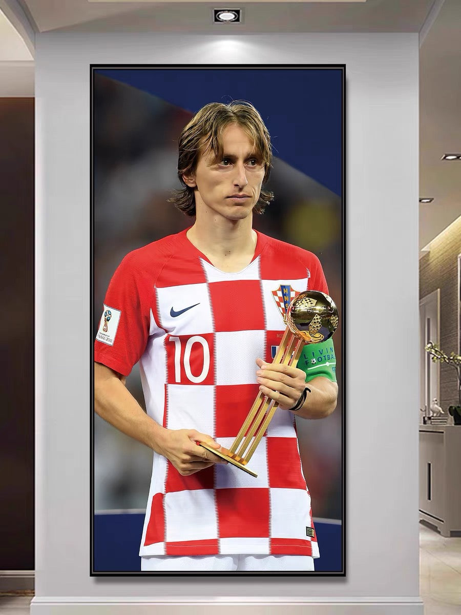 Luka Modric Real Madrid - Vertical 1:2 WallArt - Crystal Porcelain Painting - Aluminum Frame