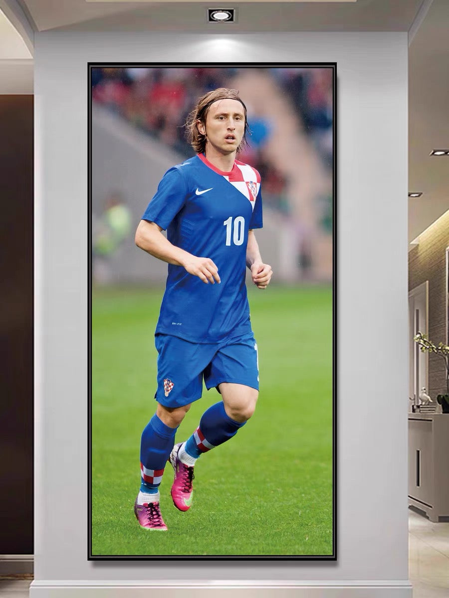 Luka Modric Real Madrid - Vertical 1:2 WallArt - Crystal Porcelain Painting - Aluminum Frame