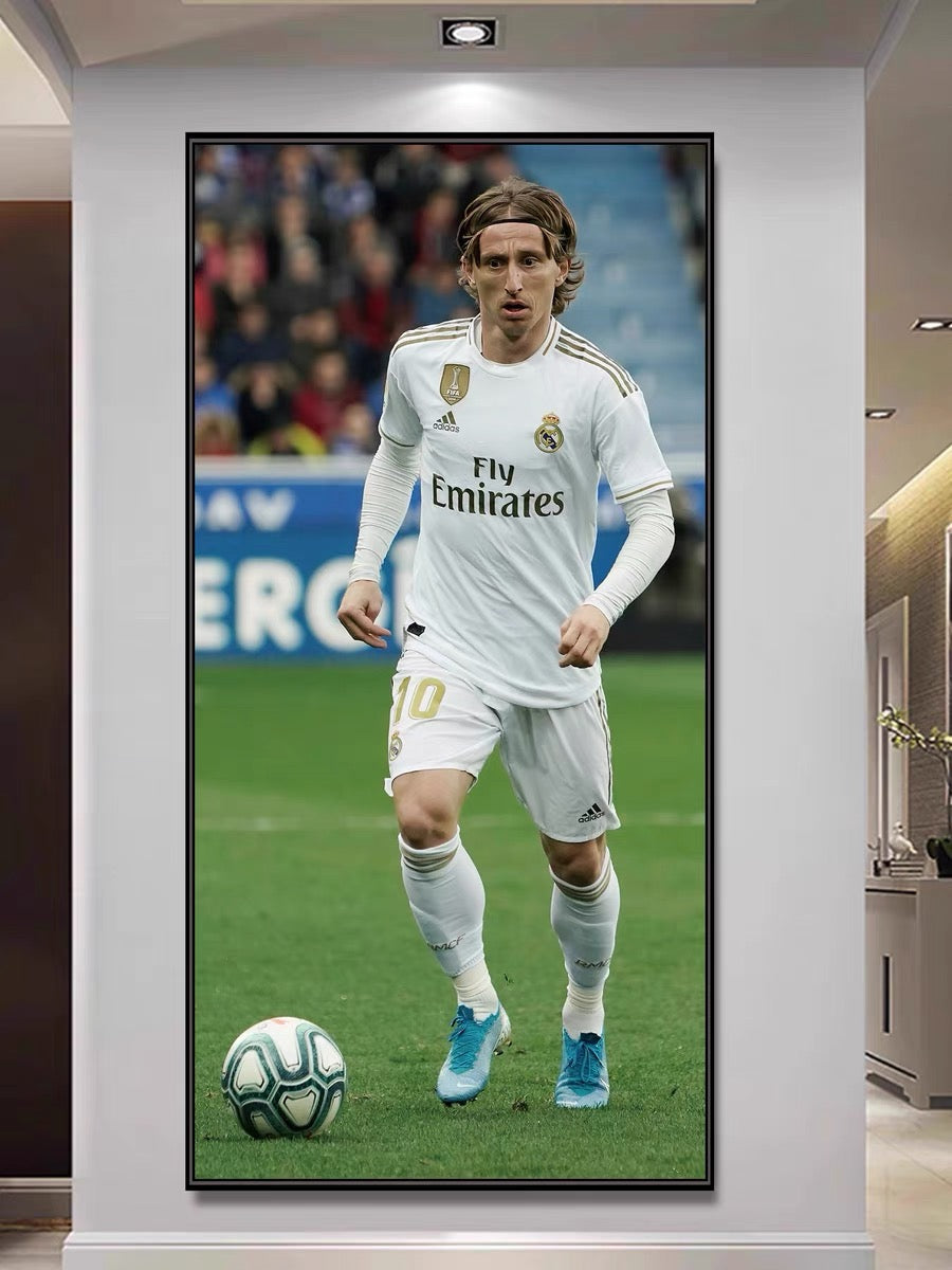 Luka Modric Real Madrid - Vertical 1:2 WallArt - Crystal Porcelain Painting - Aluminum Frame