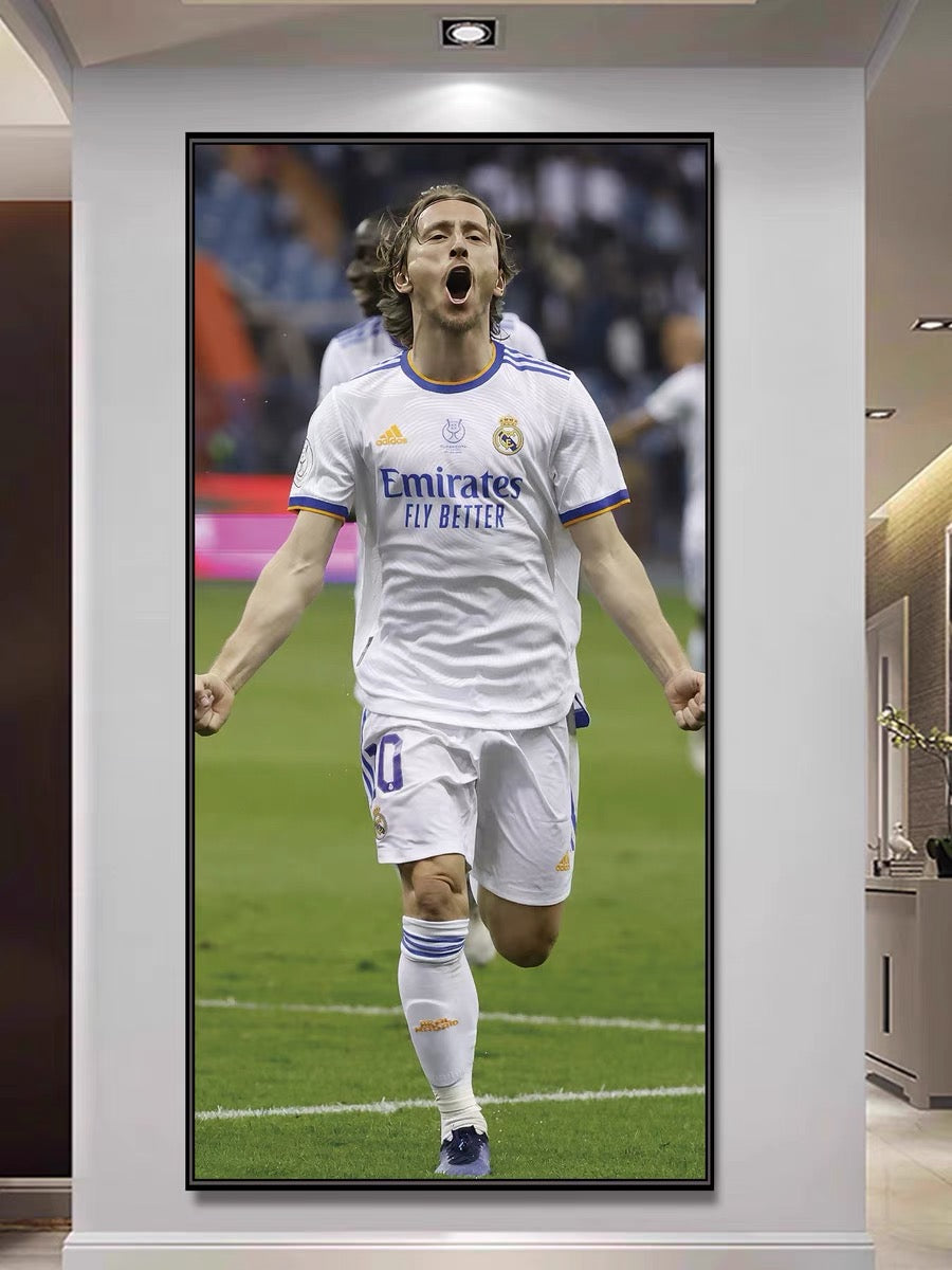 Luka Modric Real Madrid - Vertical 1:2 WallArt - Crystal Porcelain Painting - Aluminum Frame