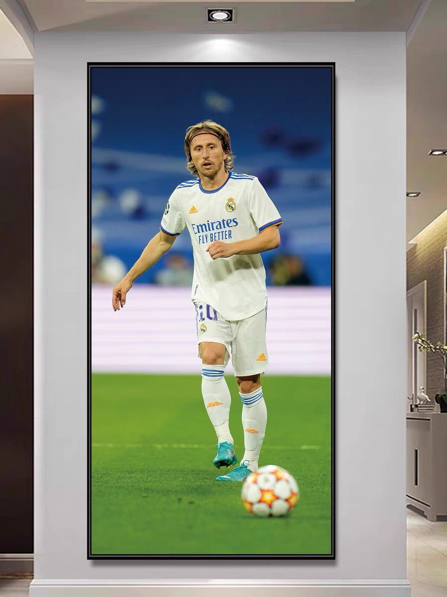Luka Modric Real Madrid - Vertical 1:2 WallArt - Crystal Porcelain Painting - Aluminum Frame