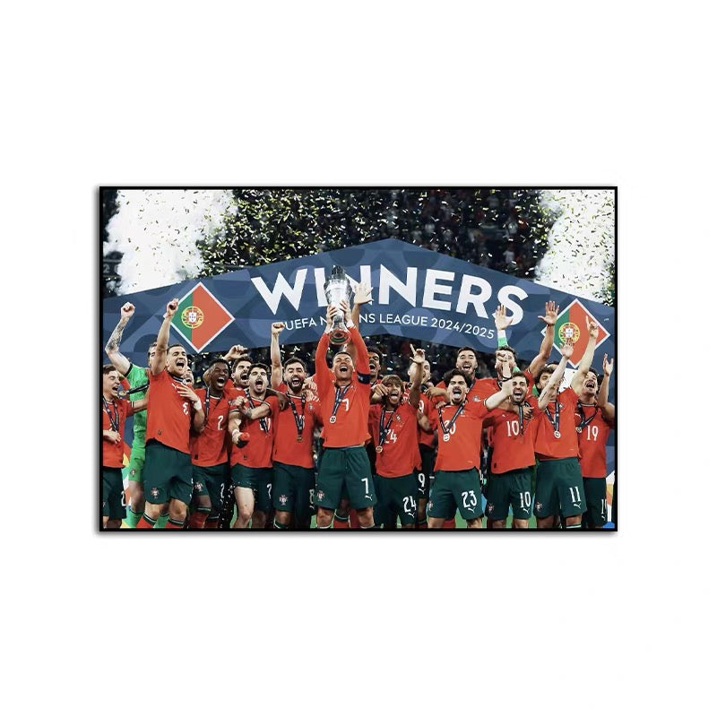 Cristiano Ronaldo – 2025 Nations League Champion with Portugal 🇵🇹 2:3 WallArt